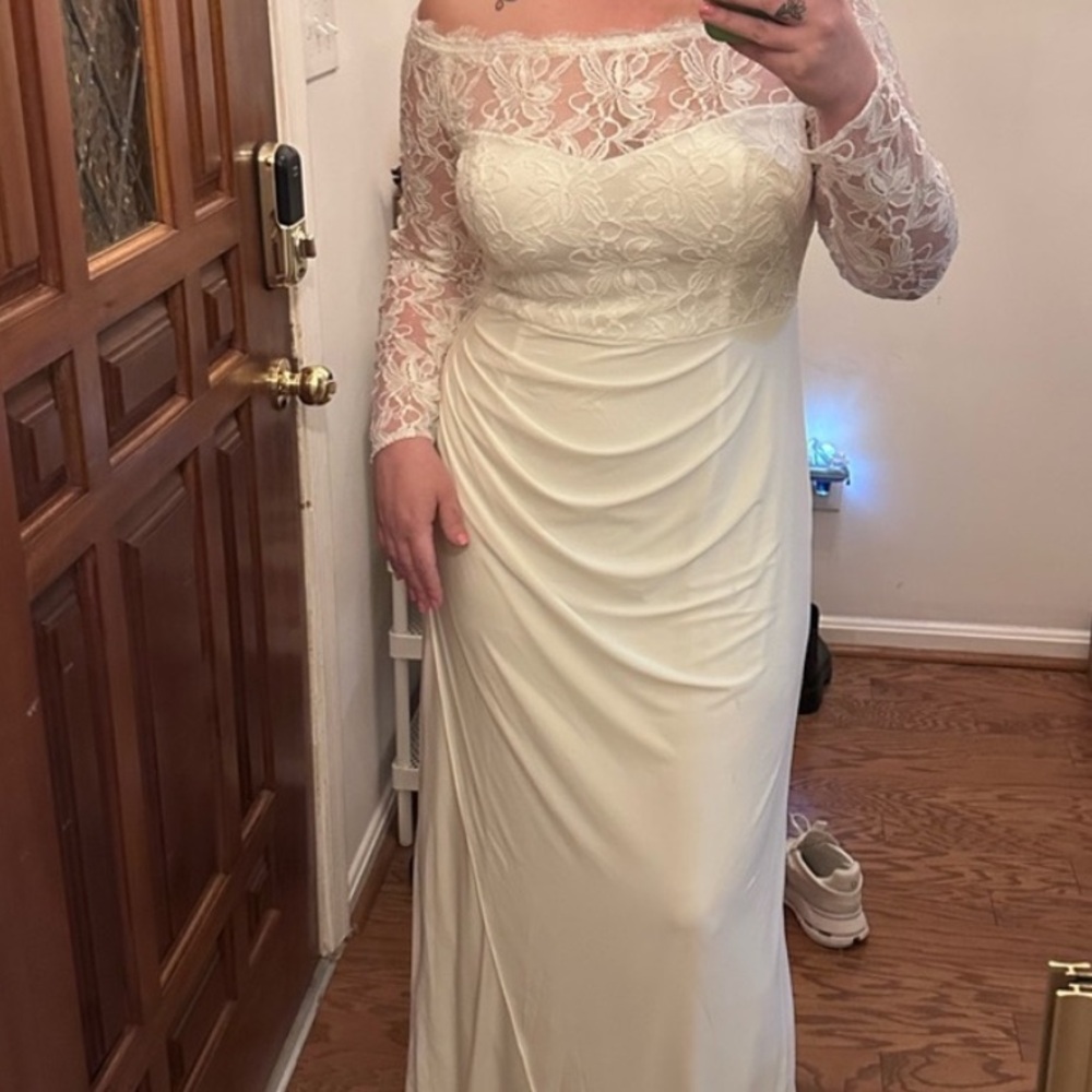 Elegant Lace Off-Shoulder White Dress - Picture 5 of 5